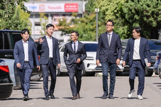 GS건설, ‘백색 건축의 거장’ 리처드 마이어가 설립한 마이어 아키텍츠와 여의도 은하·삼익 재건축 출사표