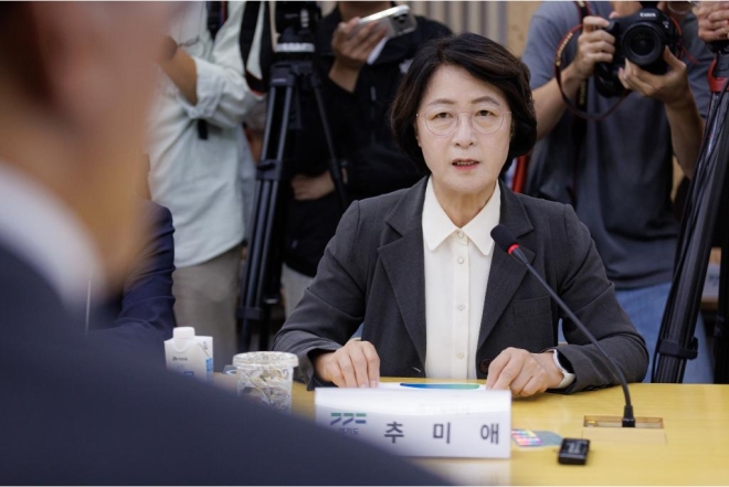 추미애 “경기도는 응급실에 실려온 환자, 지금은 수술 중”