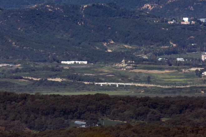 DMZ 폭발사고로 중상자 발생…“北이 조성한 지뢰지대 인근”