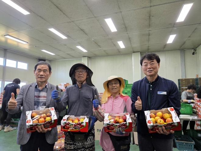 쿠팡, 인구 감소지역서 과일 7000t 매입…농가 소득 증대 ‘앞장’