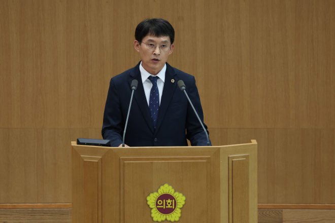 이주현 경기도의원 “안성휴게소의원 폐쇄 철회해야”… 추미애 지사에 시민 서명부 전달