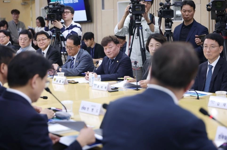 ▲ 21일 열린 경기도 북부청사에서 열린 ‘경기도-더불어민주당 예산정책협의회’(사진=경기도의회)