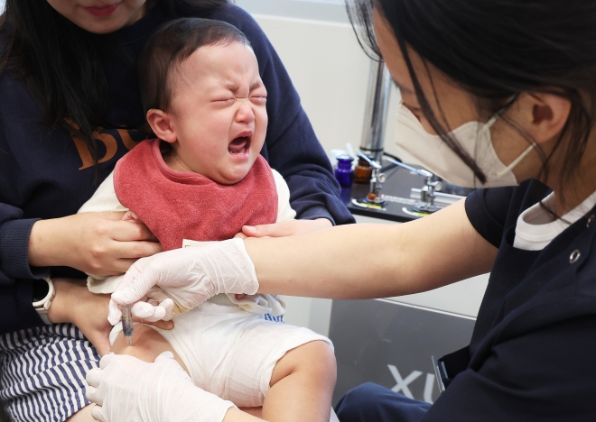 어린이·임산부부터 독감 무료 예방접종 시작