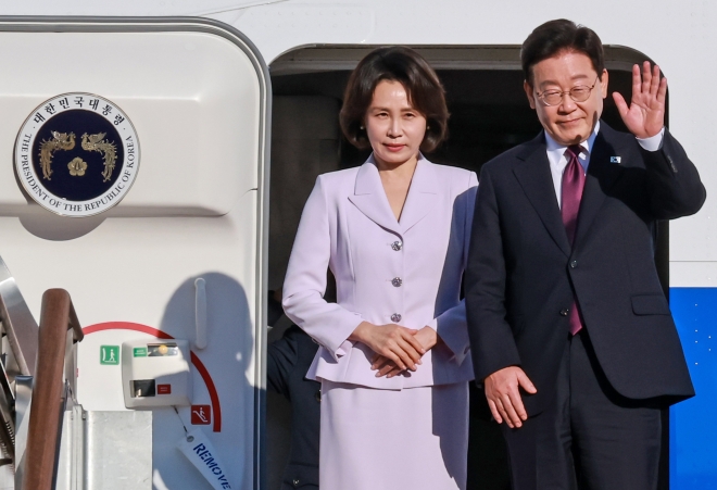李, 정상외교 재가동… 美·멕시코 순방길 트럼프 만날 수도