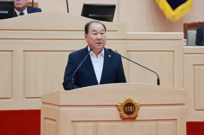 강정일 통합시의원 “항만공사 통합 반대···강행 땐 본사 광양항에 둬야”