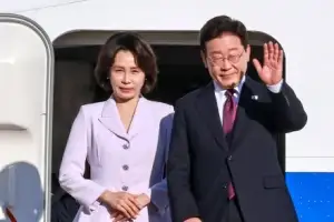 [포토] ‘멕시코 국빈 방문 출국’ 이 대통령 부부