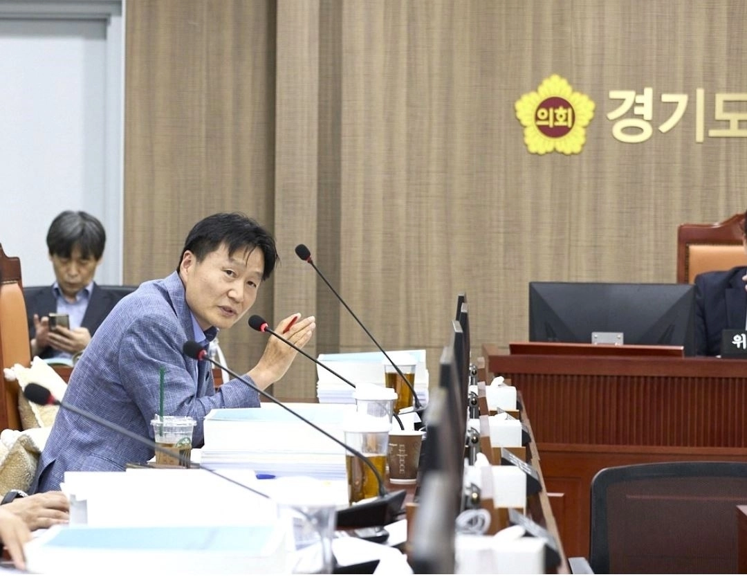 ▲ 제393회 임시회 의회운영위원회 업무보고에서 발언중인 김태희 의원(사진=경기도의회)