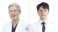 경희대병원 내분비대사내과 이상열, 재활의학과 유명철 교수(왼쪽부터).