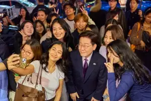 李 “북핵 폐기 아닌 동결부터… 실효성 없는 제재와 맞교환”