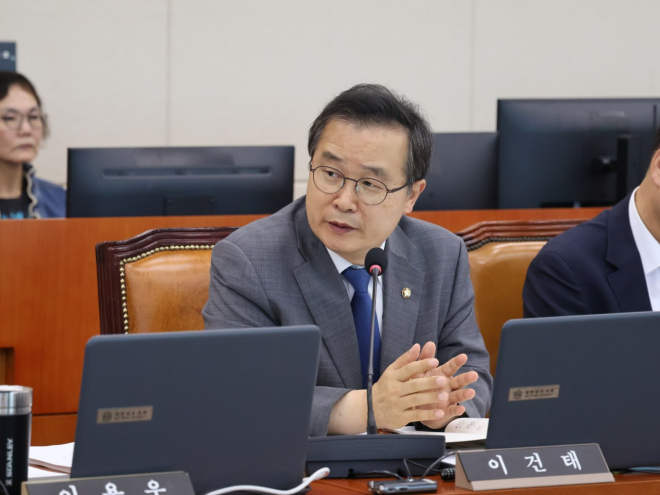 [단독] 전기차 충전기 작년 목표도 미달인데…내년 구축 32% 더 줄인다