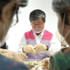 중구에 미리 찾아온 추석…이웃 위한 송편에 ‘정(情)’ 담아 빚어요
