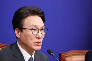 김민석 “조희대 재제청 거부는 국민 무시 태업…국회 모든 권한 쓸것”