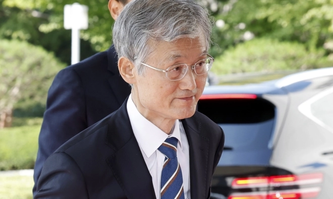 thumbnail - 조희대 대법원장 “‘제청 과정 절차적 흠결’ 주장 수긍 어려워”