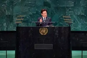 李 “한반도 전쟁 끝내야”… 남북미중 다자대화 공식 제안