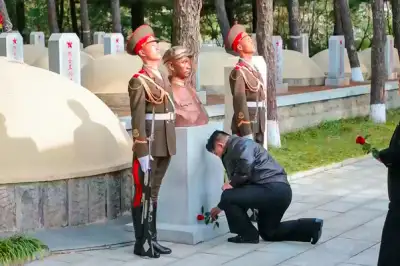북러 밀착에 중국 ‘혈맹 외교’…추석 앞두고 6·25 전사자 참배