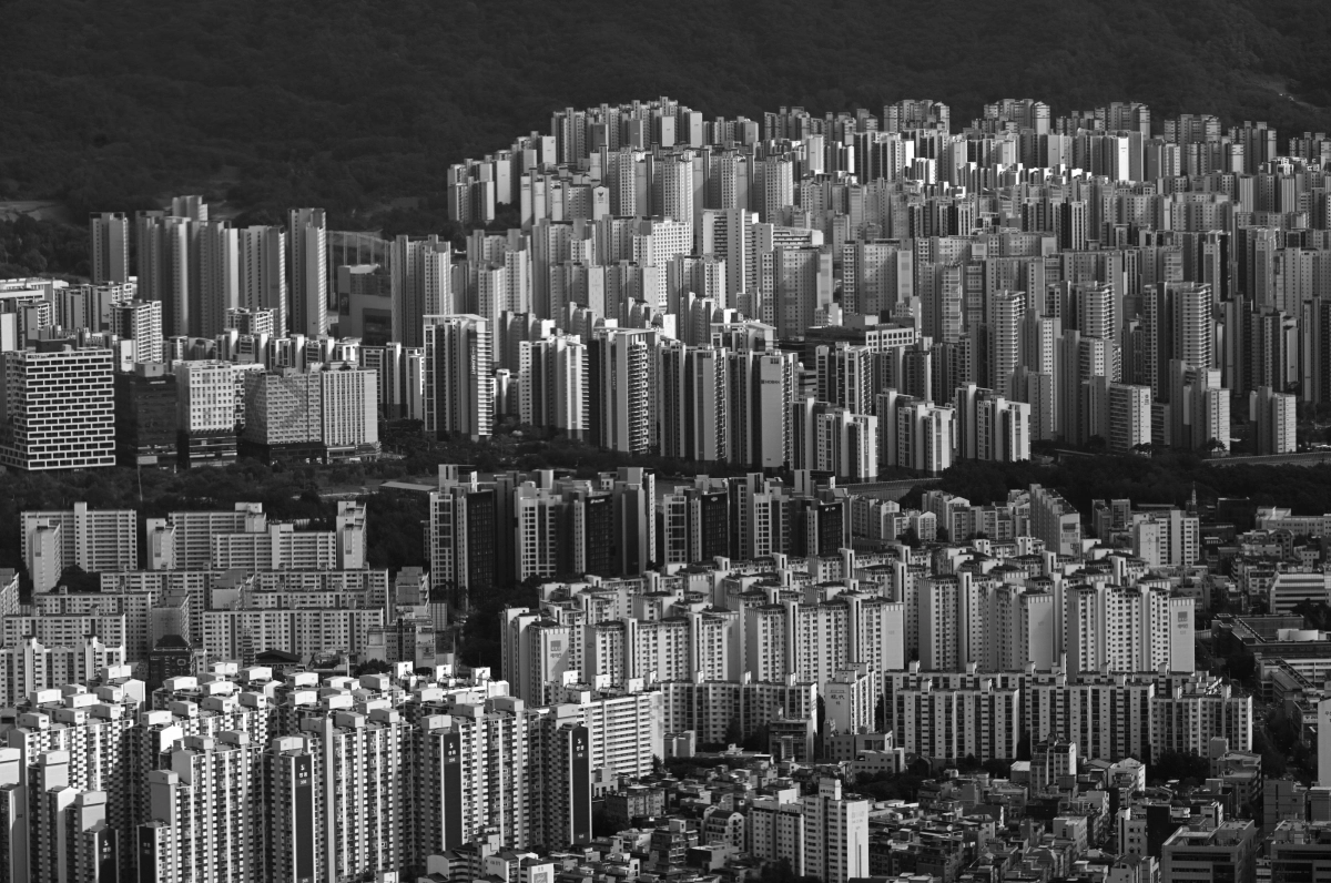 서울 송파구 롯데월드타워에서 바라본 서울 시내 아파트 단지. 아파트들이 빽빽하고 균일하게 들어서 있다. 서울 홍윤기 기자