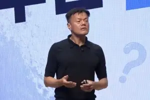 “회개하면 영생” 강조한 박진영…개신교 교단, ‘첫열매들’ 이단성 연구 나섰다 [이슈픽]