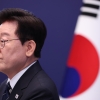 李대통령 지지율 바닥 다질까…역대 대통령 ‘데드크로스’와 반전 해법