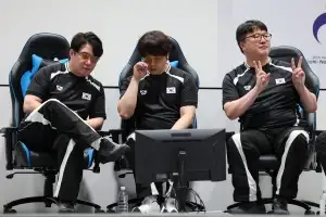 ‘무릎’이 끝냈다…‘세 아재’ 격투 게임 종주국 일본 꺾고 금메달