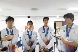 수영 金 1개 한국 ‘영광과 좌절’ 사이 달콤씁쓸한 2·3등 [나고야 야호]