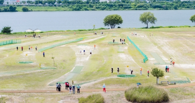 낙동강변에 있는 경북 구미 파크골프장 전경.  구미시 제공