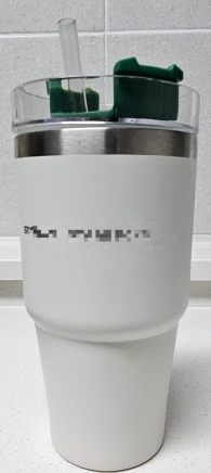 제주도는 개인컵을 쓰면 음료값을 할인해주는 매장이 늘어나고 있다. 제주 강동삼 기자