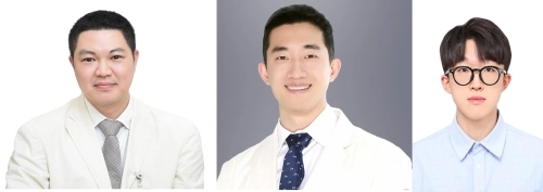 서울성모병원 소화기내과 성필수 교수, 서울성모병원 소화기내과 탁권용 임상강사, 가톨릭대 김민구 석사과정생(왼쩍부터)