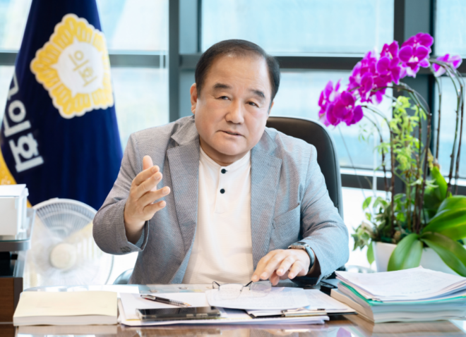 “공부하는 의회, 실력으로 증명”[의장에게 듣는다]