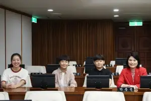 박춘선 서울시의원, 초등학생과 본회의장서 ‘질문으로 만나는 의회’ 열어