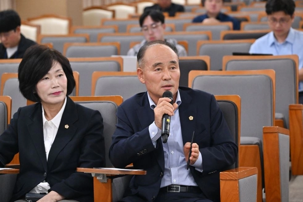 지난 29일 서소문청사 후생동 4층에서 열린 ‘한강버스 요금체계 개편을 위한 시민 공청회’에 참석한 최두호 의원. 서울시의회 제공