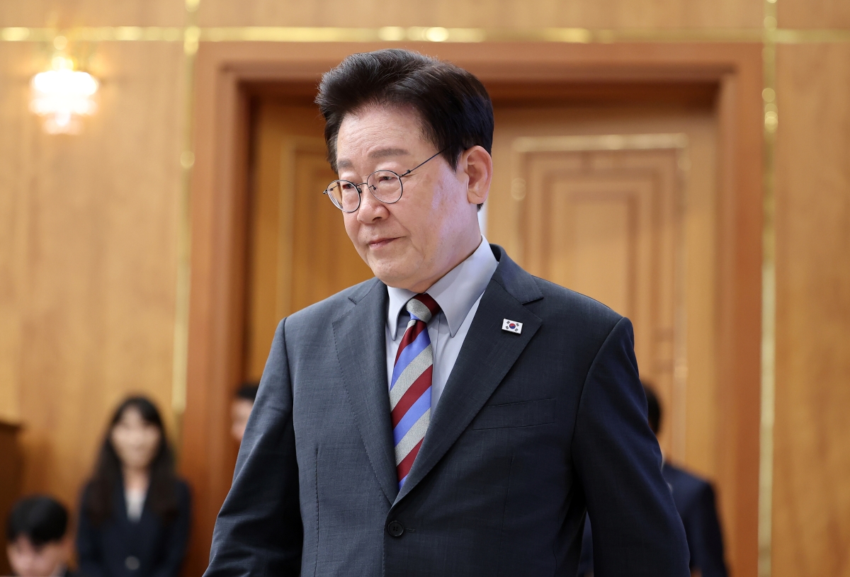 이재명 대통령이 29일 청와대에서 열린 메가프로젝트 제3차 민관합동 점검회의에 입장하고 있다. 2026.9.29 연합뉴스