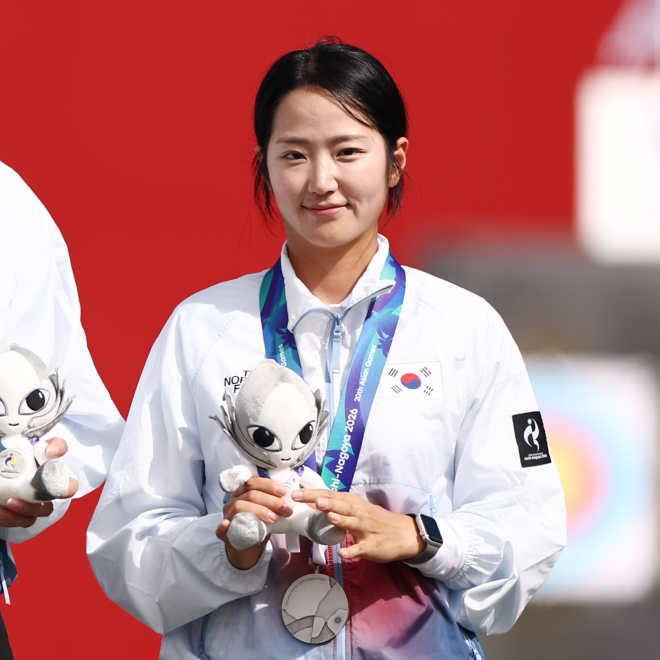 외모로 주목, 실력으로 증명했다…양궁 대표 박정윤 “금메달 따오겠습니다”
