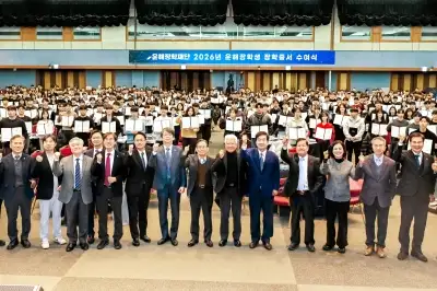 최평규 SNT홀딩스 회장, 운해장학재단에 460억 개인 주식 추가 기