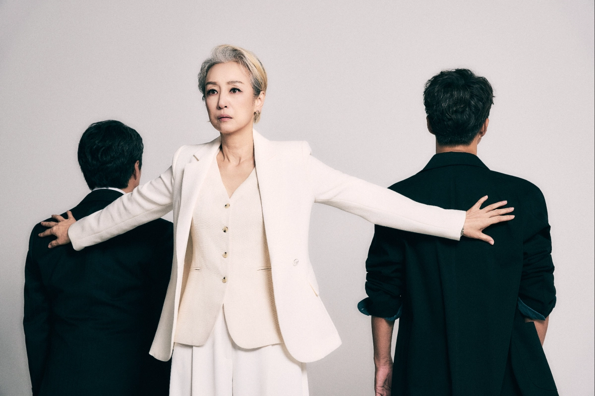 국립극단의 ‘안트로폴리스’ 연작 중 4부 ‘이오카스테’를 상징하는 이미지. 4부는 왕위를 놓고 전쟁을 벌이려는 두 아들을 중재하는 어머니 이오카스테를 그린다. 국립극단 제공