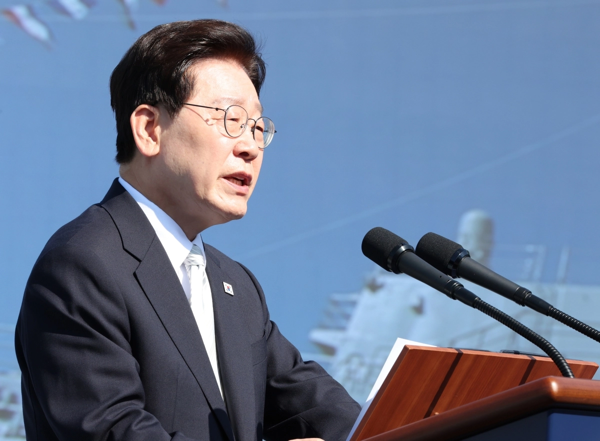 이재명 대통령이 30일 울산에서 열린 대호김종서함 진수식에서 축사를 하고 있다. 2026.9.30 울산 연합뉴스