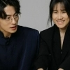 thumbnail - 구교환, ♥이옥섭과 13년째 연애인 줄 알았는데…이미 부부였다 thumbnail - 구교환, ♥이옥섭과 13년째 연애인 줄 알았는데…이미 부부였다