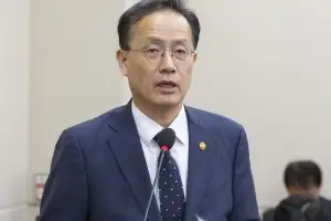 7.9조 기업투자 프로젝트 속도전…전기차 공장 인허가 3년 → 1년