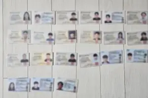 사이버사기 수익 4억 넘게 세탁한 일당·계좌 제공자 등 붙잡혀
