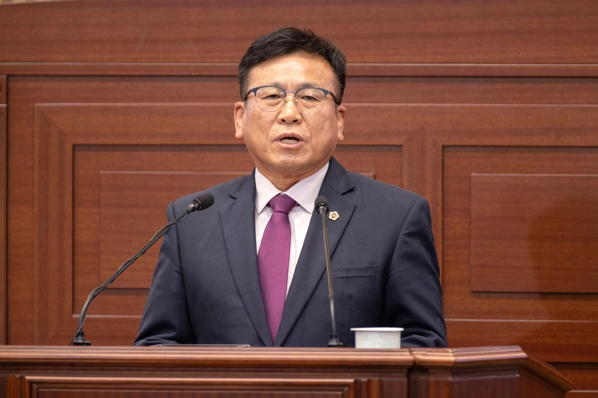 1일 열린 제366회 제1차 정례회 제1차 본회의에서 도정질문을 하는 우영봉 의원. 경북도의회 제공