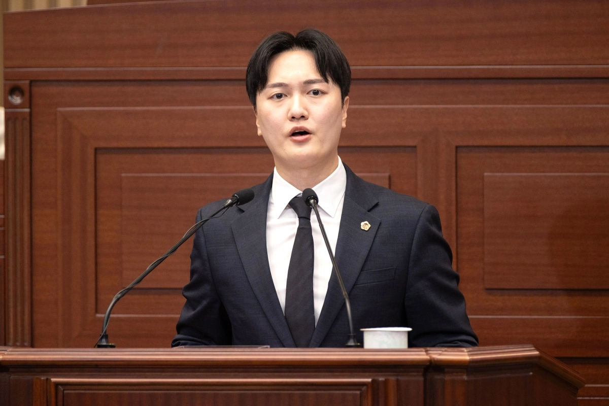 1일 제366회 제1차 정례회 제1차 본회의에서 도정질문을 하는 허지훈 의원. 경북도의회 제공