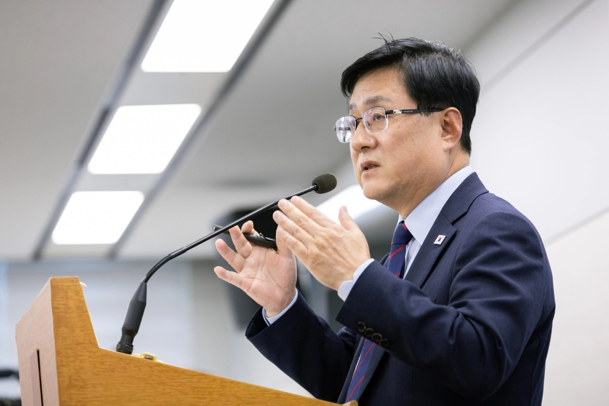 김성환 기후에너지환경부 장관이 1일 정부세종청사에서 기후부 출범 1주년 기자간담회를 개최하고 있다. 기후에너지환경부 제공