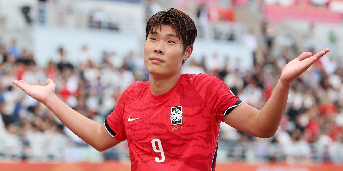 이영준이 30일 일본 오사카 나가이 스타디움에서 열린 2026 아이치·나고야 아시안게임 남자 축구 준결승 대한민국과 중국의 경기에서 전반전 동점골을 넣고 세리머니를 하고 있다. 오사카 연합뉴스