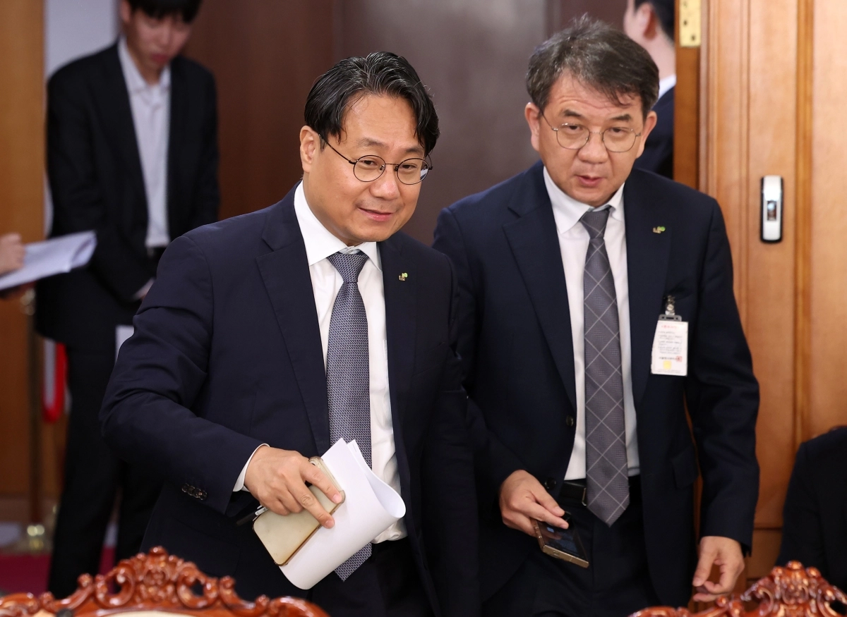 이성훈 한국토지주택공사 사장이 30일 서울 종로구 정부서울청사에서 열린 제3차 범부처 주택 신속공급 점검회의에 참석하고 있다. 뉴스1
