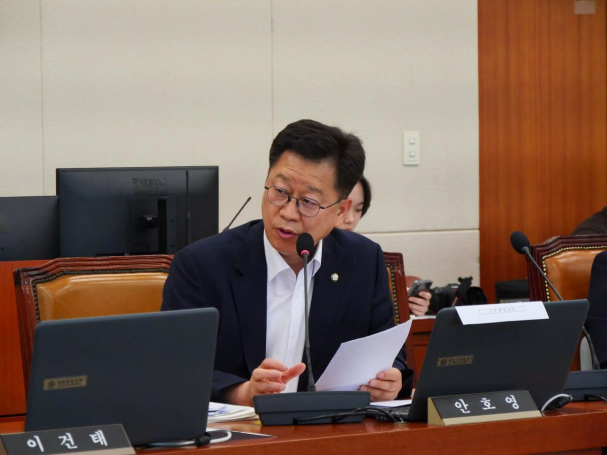 안호영 더불어민주당 의원이 지난달 12일 국회 기후에너지환경노동위 전체회의에서 발언하고 있다. 안호영 의원실 제공