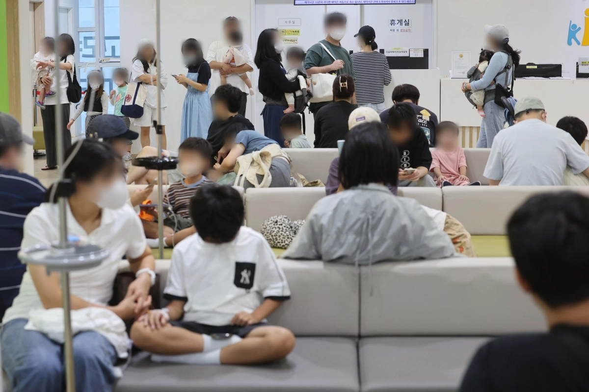 환자와 보호자로 붐비는 국내 한 대학병원의 모습. 연합뉴스
