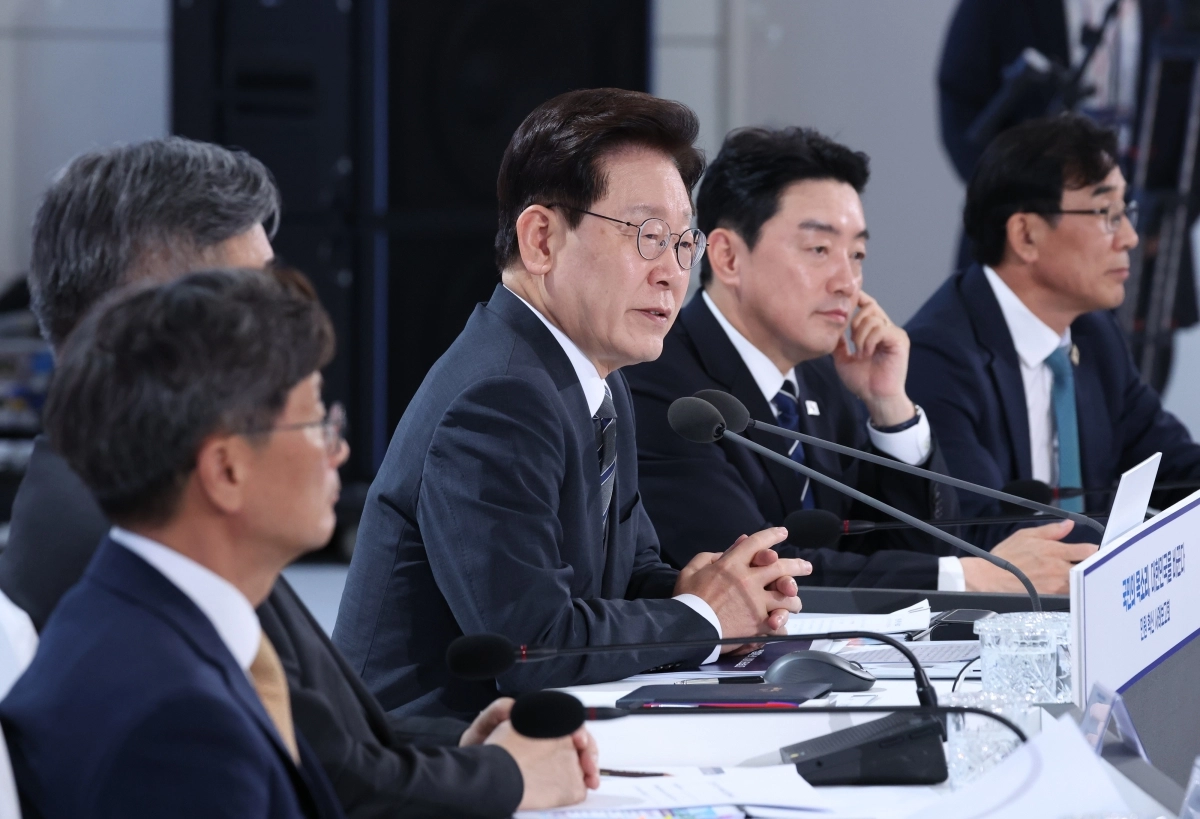 이재명 대통령, 민원혁신 사례보고회 모두발언