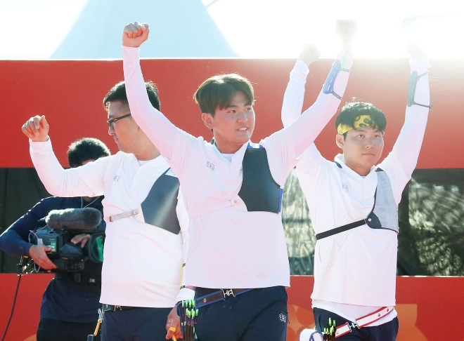 thumbnail - ‘금메달!’ 양궁 리커브 남자 단체