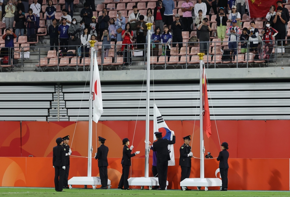 3일일 일본 아이치현 도요타 스타디움에서 열린 2026 아이치·나고야 아시안게임 남자 축구 시상식에서 금메달을 획득한 한국의 태극기 게양이 이뤄지지 않고 있다. 2026.10.4 연합뉴스