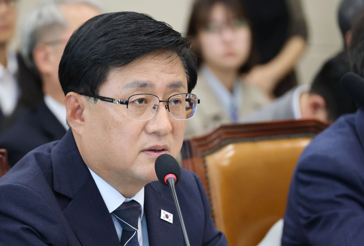 김성환 기후에너지환경부장관이 6일 국회에서 열린 기후에너지환경노동위원회 국정감사에서 의원 질의에 답변하고 있다. 연합뉴스