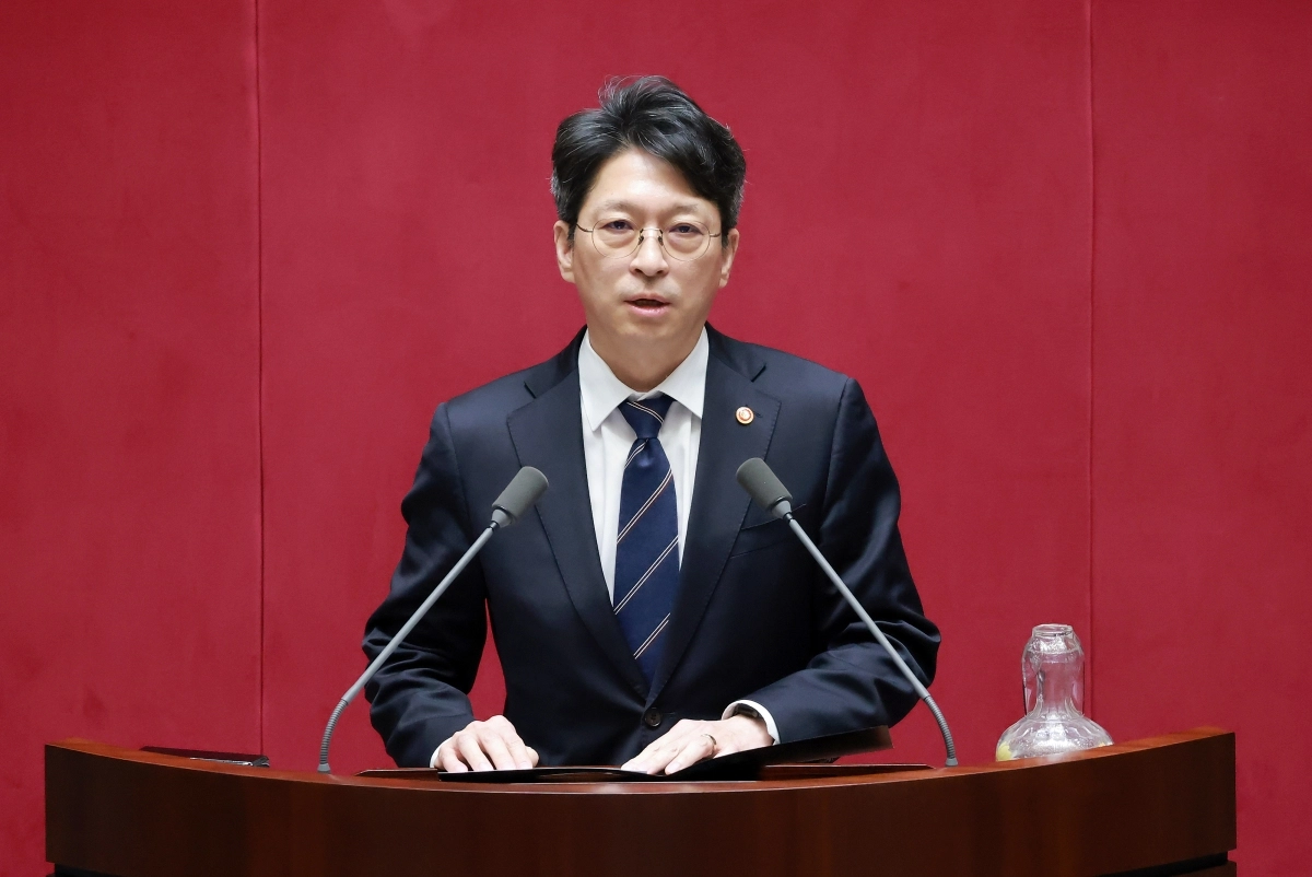 홍지선 국토교통부 장관. 연합뉴스